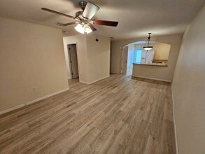 730 Margie Dr in Titusville, FL - Foto de edificio - Building Photo