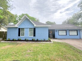 8815 Bellaire Blvd in Houston, TX - Building Photo