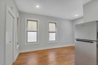 248 Sisson Ave-Unit -A in Hartford, CT - Building Photo - Building Photo