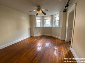 9 Barrows St, Unit B in Boston, MA - Building Photo - Building Photo