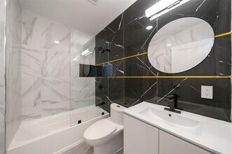 195 Bay St in Jersey City, NJ - Building Photo - Building Photo