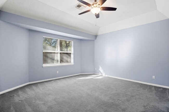 property at 47 N Winterport Cir