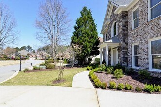 310 Windsor Gate Cove NE in Atlanta, GA - Building Photo - Building Photo