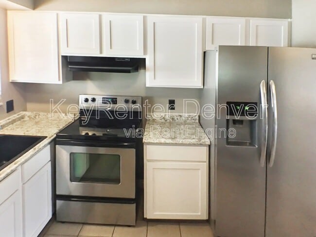 16597 E Lasalle Pl in Aurora, CO - Building Photo - Building Photo