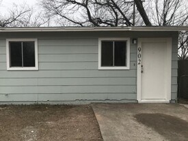 902-904-904 J R Ct in Copperas Cove, TX - Building Photo