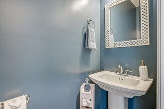 33 Apollo Vw Ln in Greenville, SC - Building Photo - Building Photo