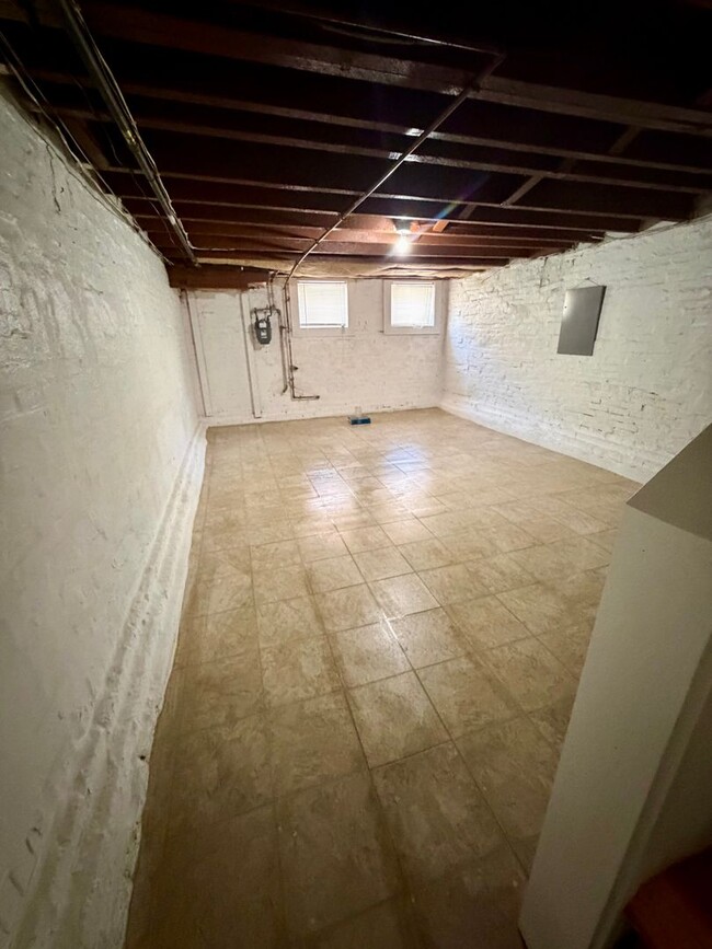 411 E Lorraine Ave in Baltimore, MD - Building Photo - Building Photo