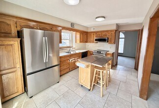 15209 W 91st Pl in Lenexa, KS - Foto de edificio - Building Photo