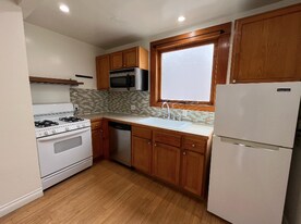 523 S Coronado St in Los Angeles, CA - Building Photo