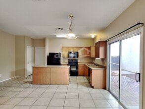 5330 W Albeniz Pl in Phoenix, AZ - Building Photo - Building Photo
