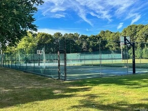 19 Sierra Ct in Coram, NY - Building Photo - Building Photo