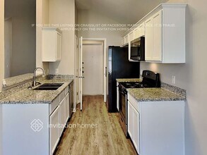 219 Sandhill Dr in Lockhart, TX - Building Photo - Building Photo