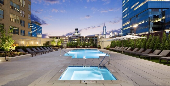 65 Bay Street Apartments in Jersey City, NJ - Building Photo - Building Photo