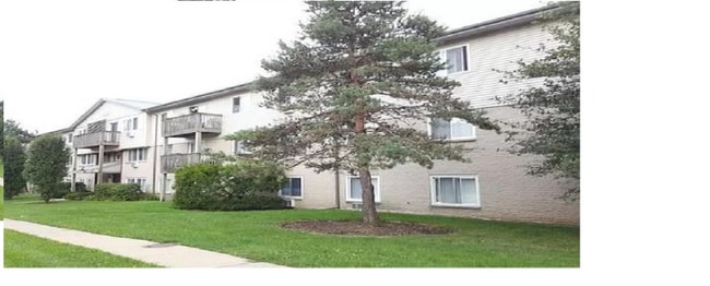 property at 555 Deepwoods Dr
