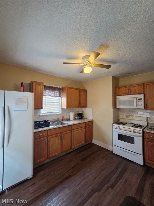 22031 Miller Ave in Euclid, OH - Building Photo - Building Photo