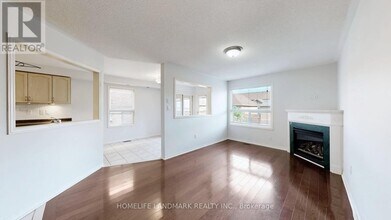 60 Cariglia Trail in Markham, ON - Building Photo - Building Photo