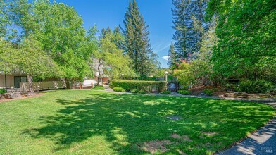 1328 Mission Blvd in Santa Rosa, CA - Building Photo - Building Photo