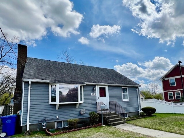 188 Lexington St in Newton, MA - Foto de edificio