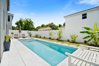 7102 Rockwood Rd in Jupiter, FL - Building Photo - Building Photo