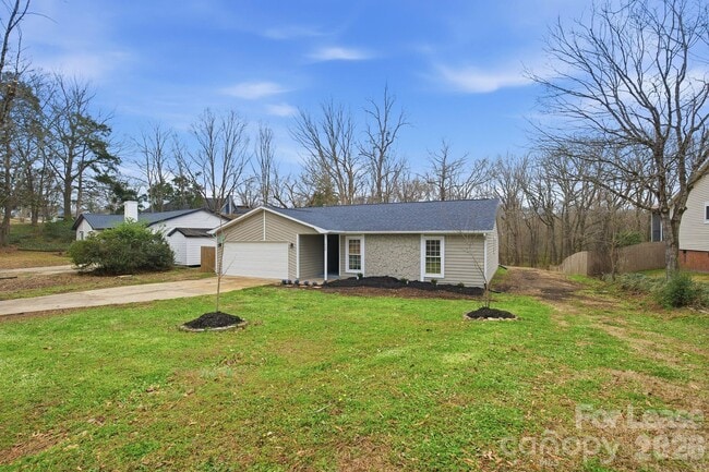 232 Vista Grande Cir in Charlotte, NC - Building Photo - Building Photo