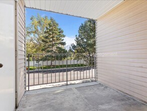 9132 S Scirlein Dr in Sandy, UT - Building Photo - Building Photo