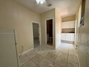 10916 SW 37th Terrace in Miami, FL - Building Photo - Building Photo