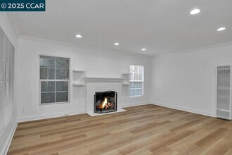 1830 Pine St in Martinez, CA - Building Photo - Building Photo