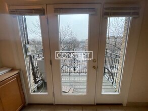 1131 Commonwealth Ave, Unit 7 in Boston, MA - Foto de edificio - Building Photo