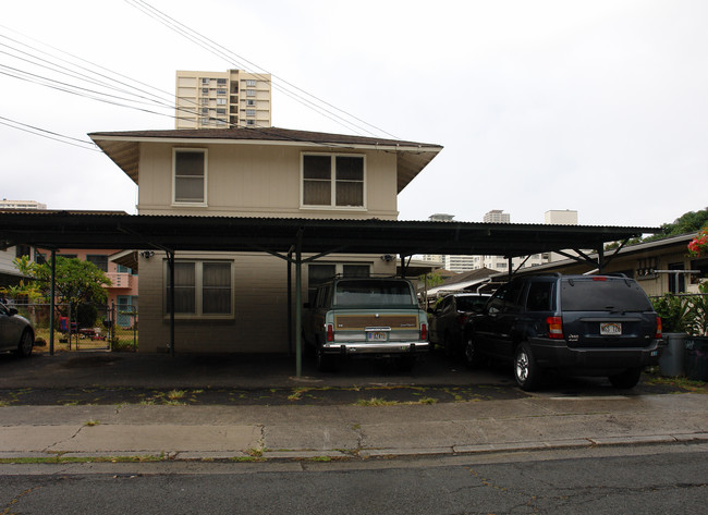 579 Lauiki St in Honolulu, HI - Foto de edificio - Building Photo