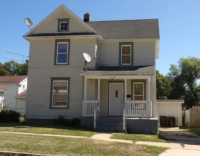 property at 419 N Lemon Ave