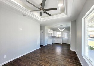 5805 Nightingale Ave, Unit 2 in McAllen, TX - Foto de edificio - Building Photo