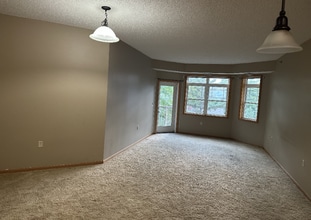 2530 E 34th St in Minneapolis, MN - Building Photo - Building Photo