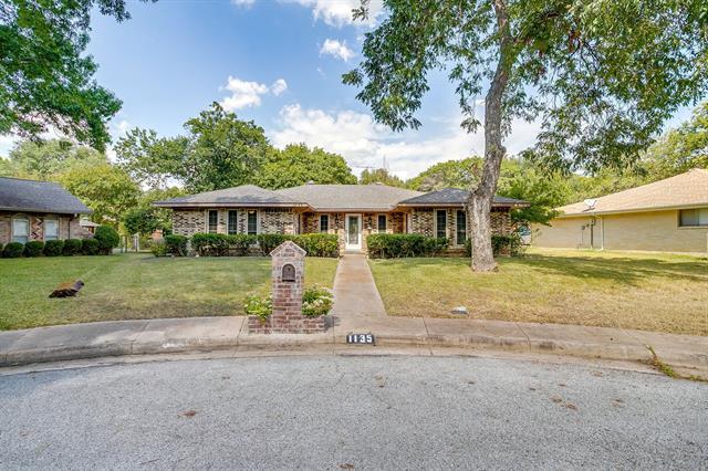 1135 Joanna Cir in Desoto, TX - Building Photo - Building Photo