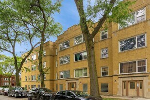 3818 W Ainslie St in Chicago, IL - Building Photo