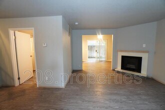 1009 N Stilson Rd in Boise, ID - Building Photo - Building Photo