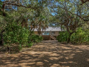 7475 Manasota Key Rd in Englewood, FL - Building Photo - Building Photo