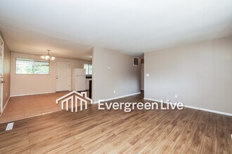 6469 Hemingway Rd in Dayton, OH - Building Photo - Building Photo