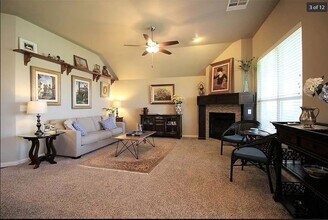 929 NW 191st St in Edmond, OK - Building Photo - Building Photo