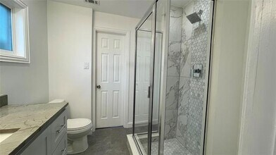 2931 Ivandell Ave in Dallas, TX - Building Photo - Building Photo