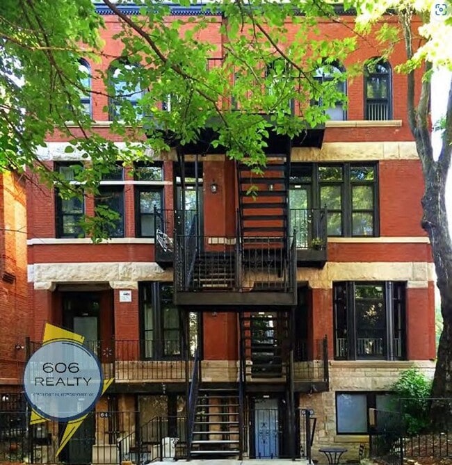 property at 647 W Deming Pl