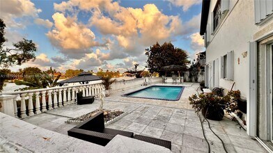 15321 SW 59th St in Miami, FL - Building Photo - Building Photo