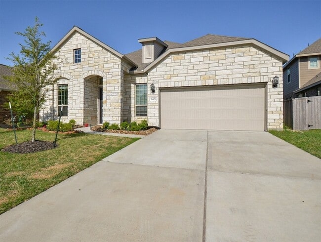 9407 Camden Clf Ct in Houston, TX - Foto de edificio - Building Photo