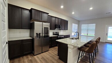 512 Savannah St in Odessa, TX - Building Photo - Building Photo