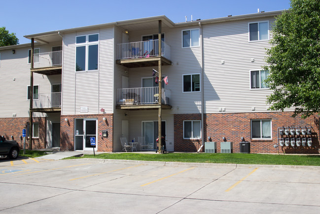 The Heights in Council Bluffs, IA - Foto de edificio - Building Photo