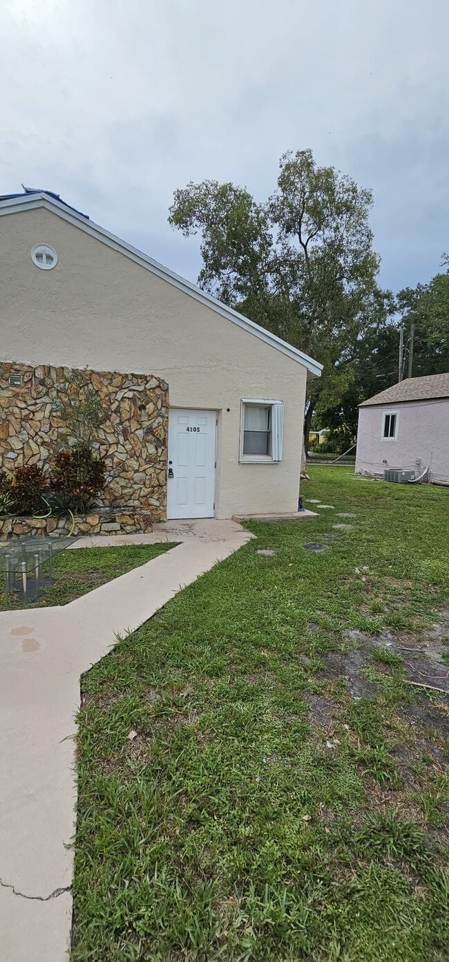 410 Columbus Pky