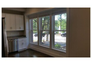 2044 Beacon St, Unit 2 in Waban, MA - Building Photo - Building Photo