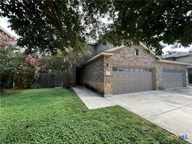 1137 Brown Rock Dr in New Braunfels, TX - Building Photo