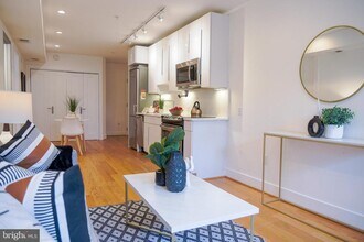 1209 G St SE in Washington, DC - Building Photo - Building Photo
