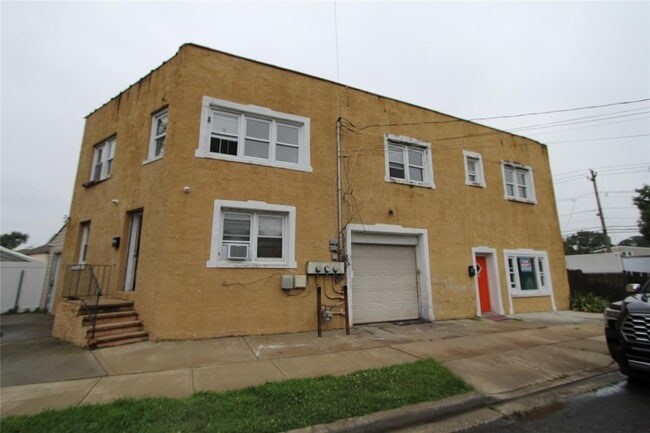 property at 215 Colonial Ave