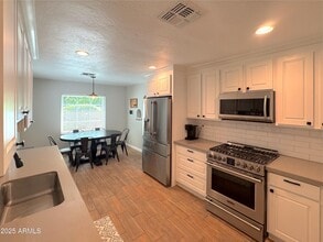 6 N Fraser Dr E in Mesa, AZ - Building Photo - Building Photo